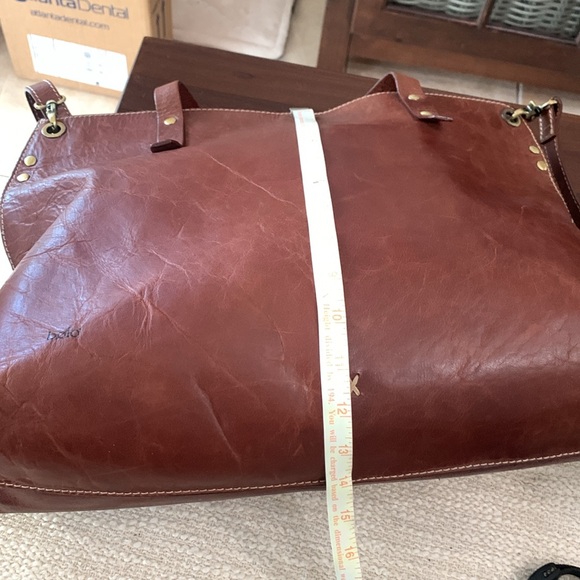 Bolo Brown 100% Leather Tote Bag - Picture 16 of 17